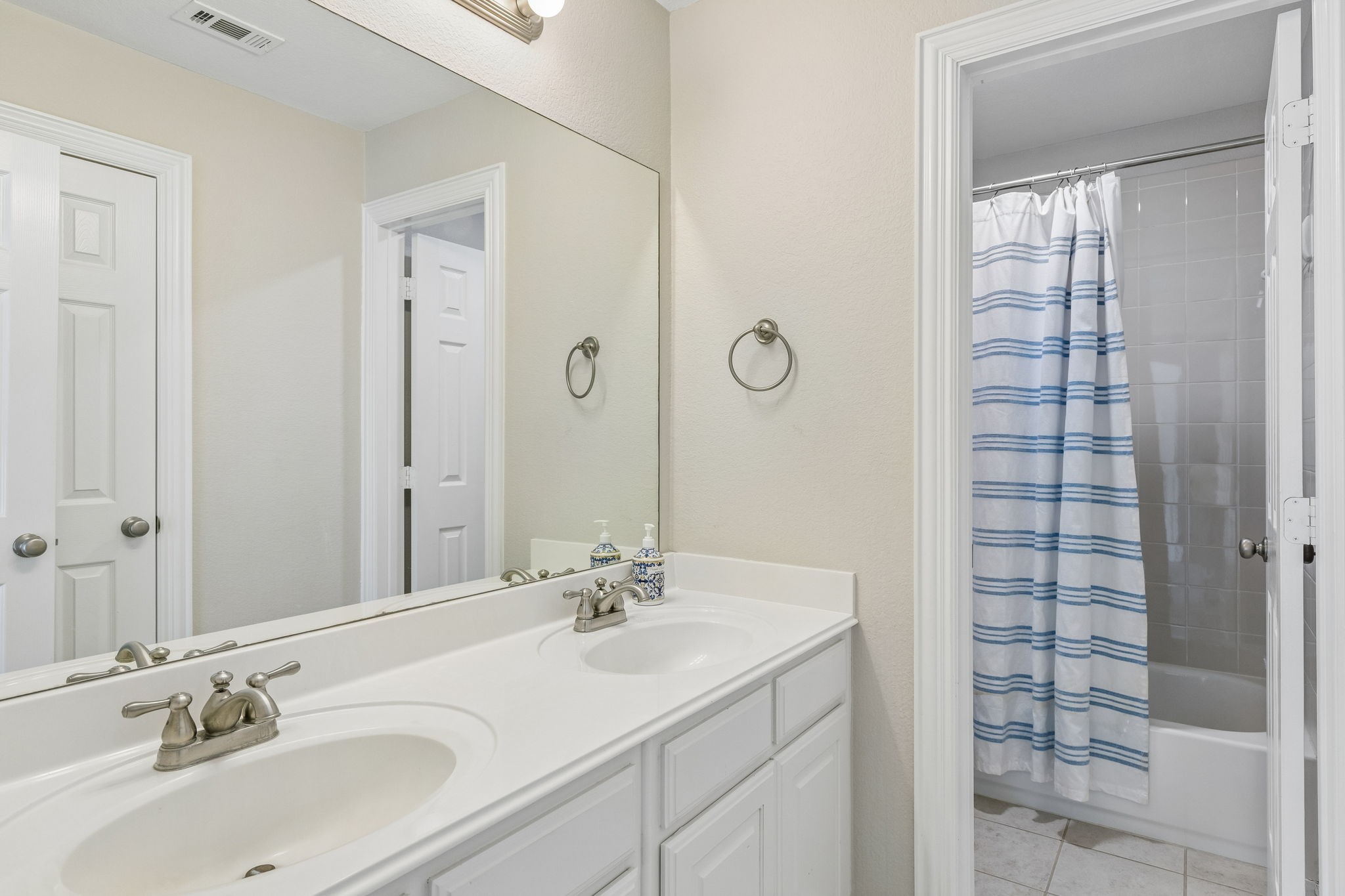 2245 Jaguar Drive