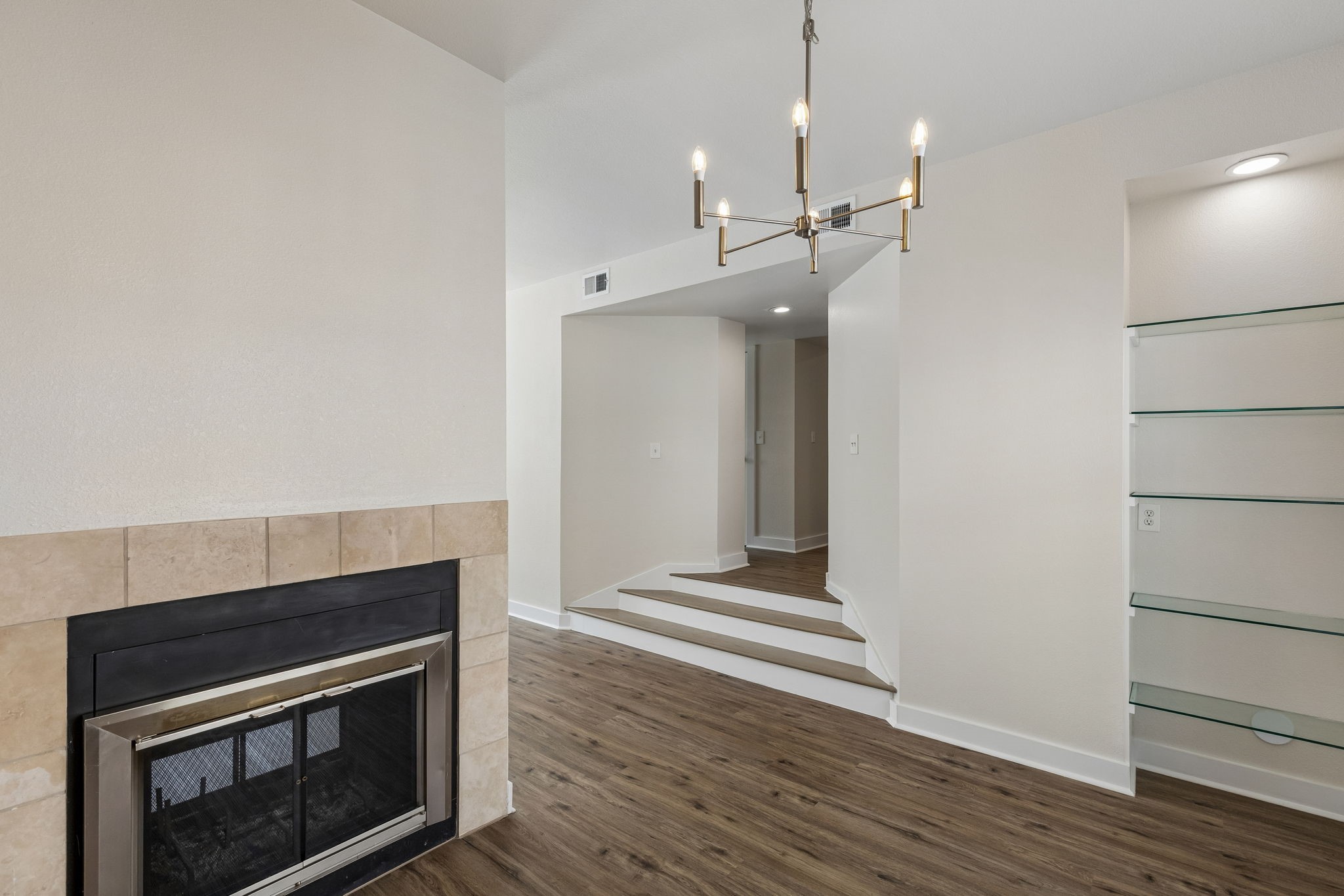 3901 Travis Street 100