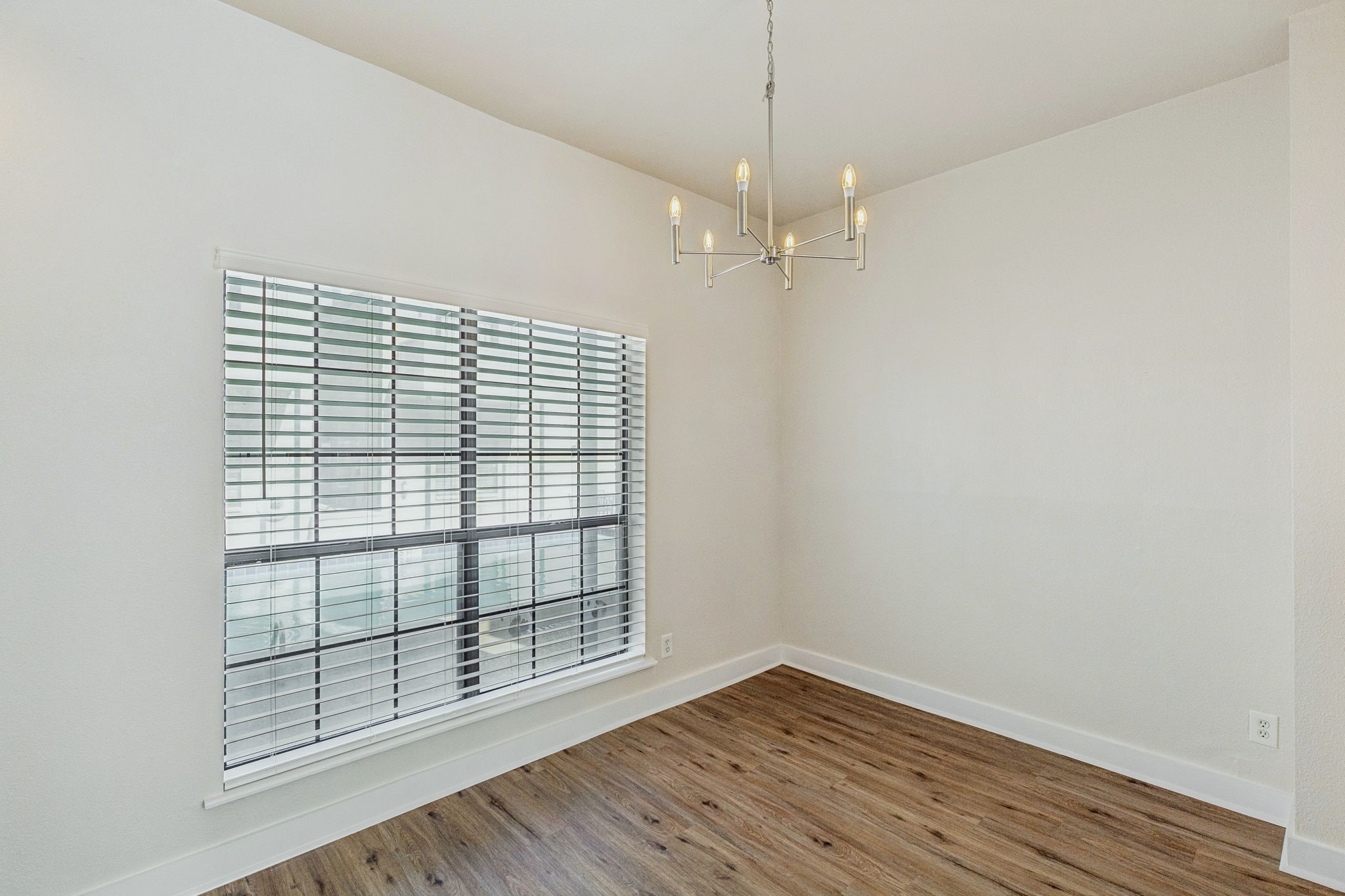 3901 Travis Street 100
