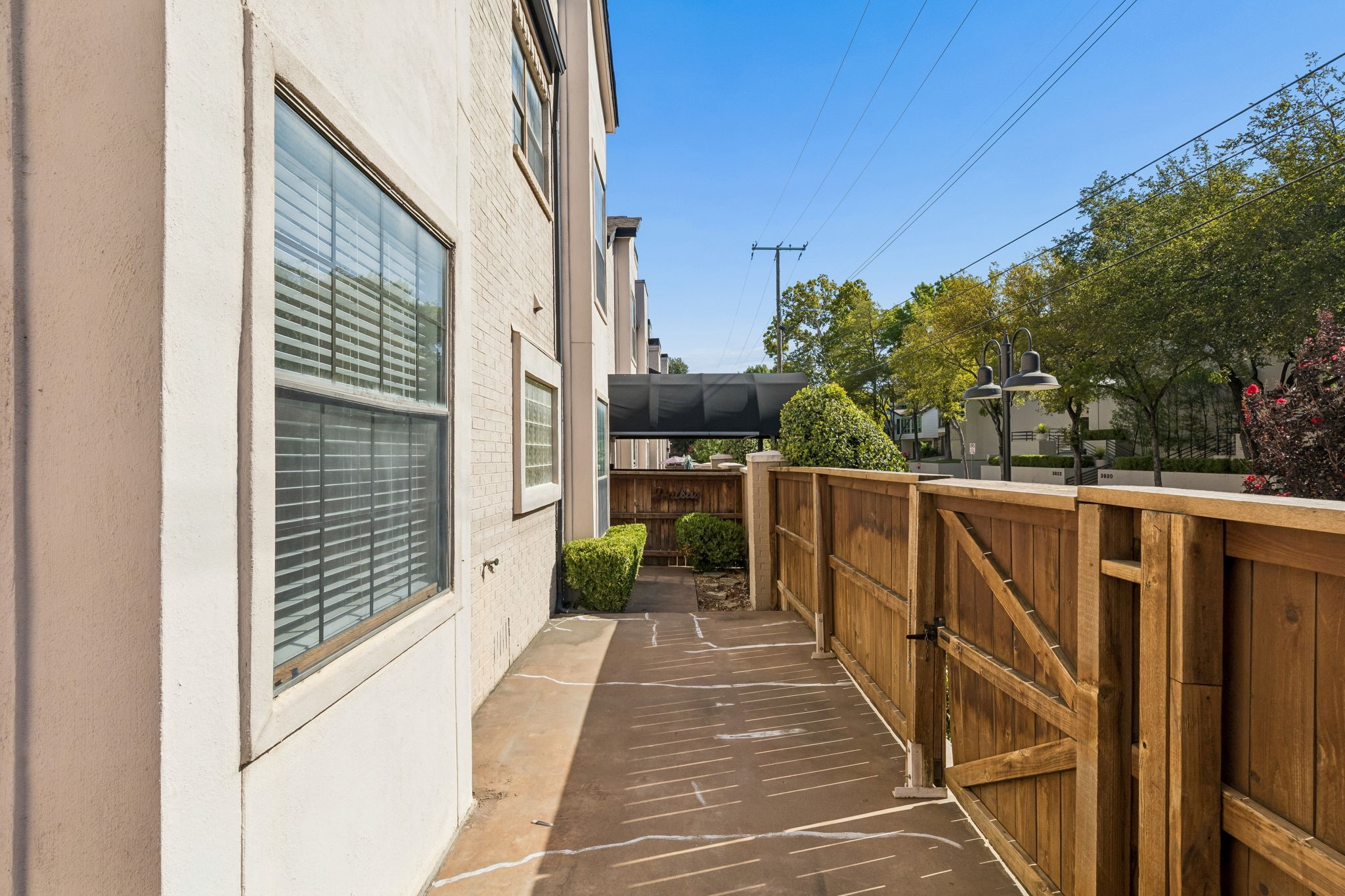 3901 Travis Street 100
