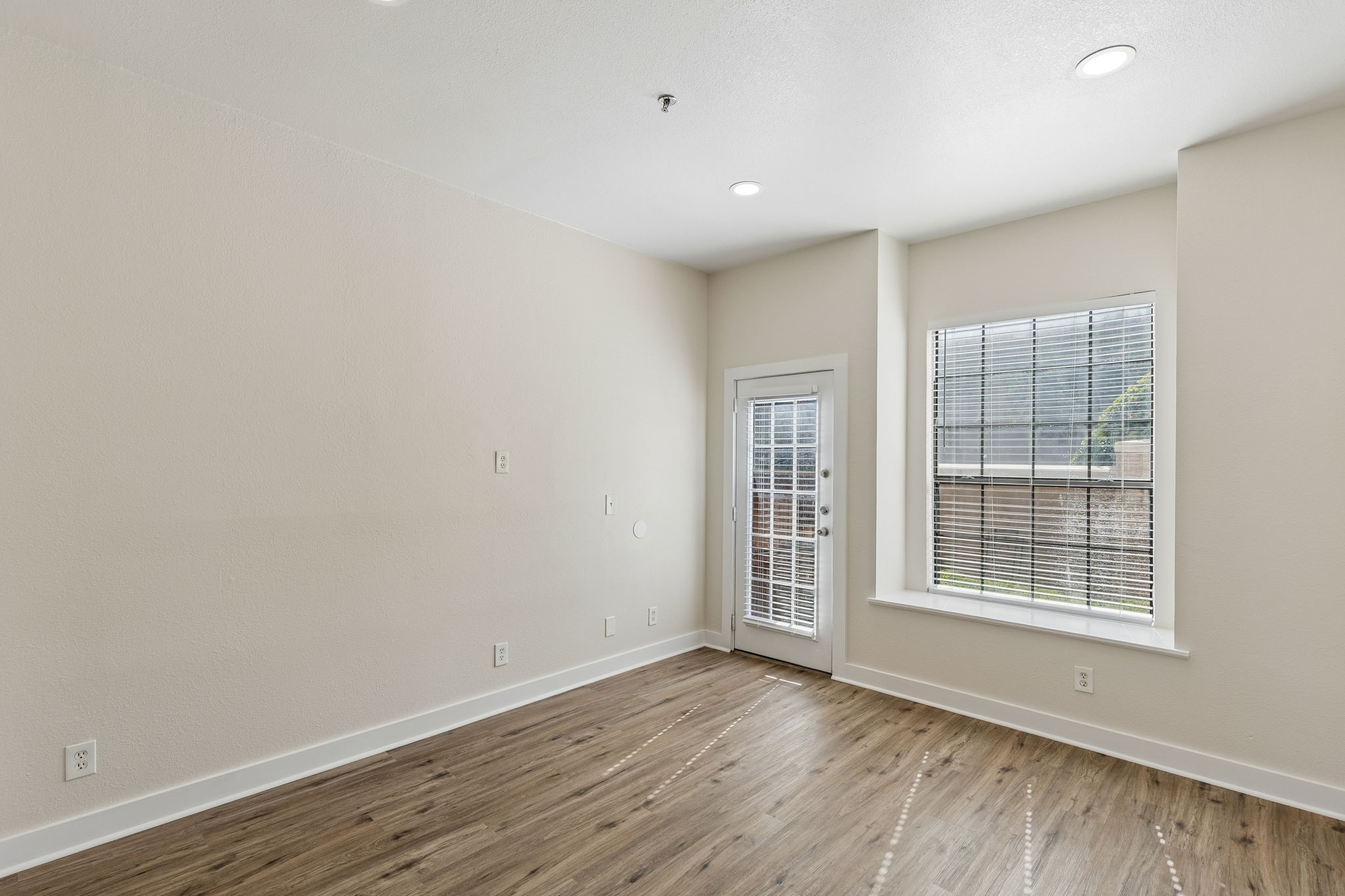 3901 Travis Street 100