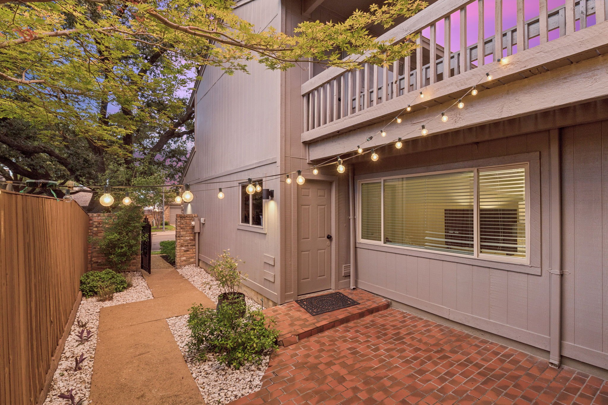 9622 Highland View Drive