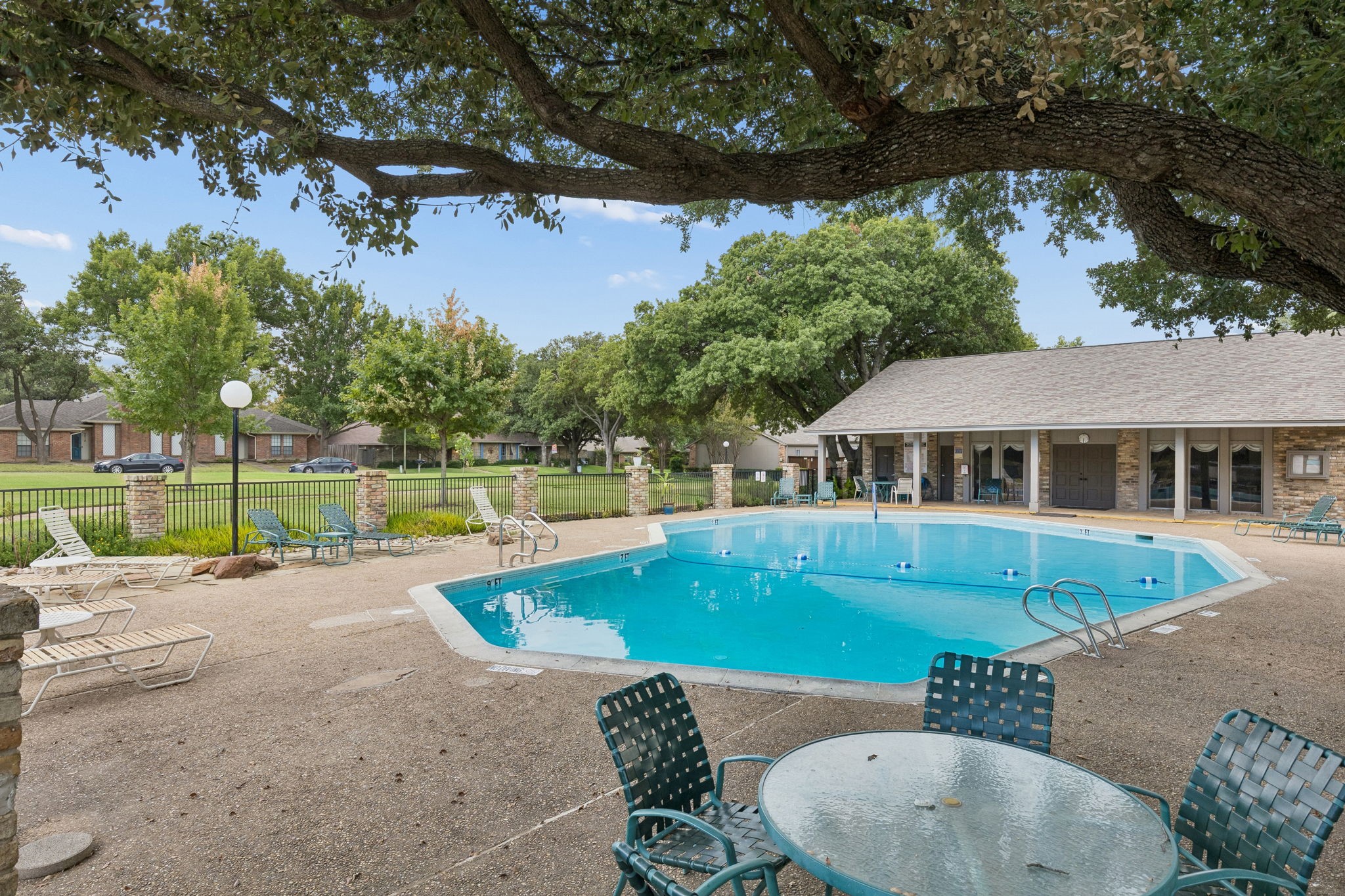 9622 Highland View Drive