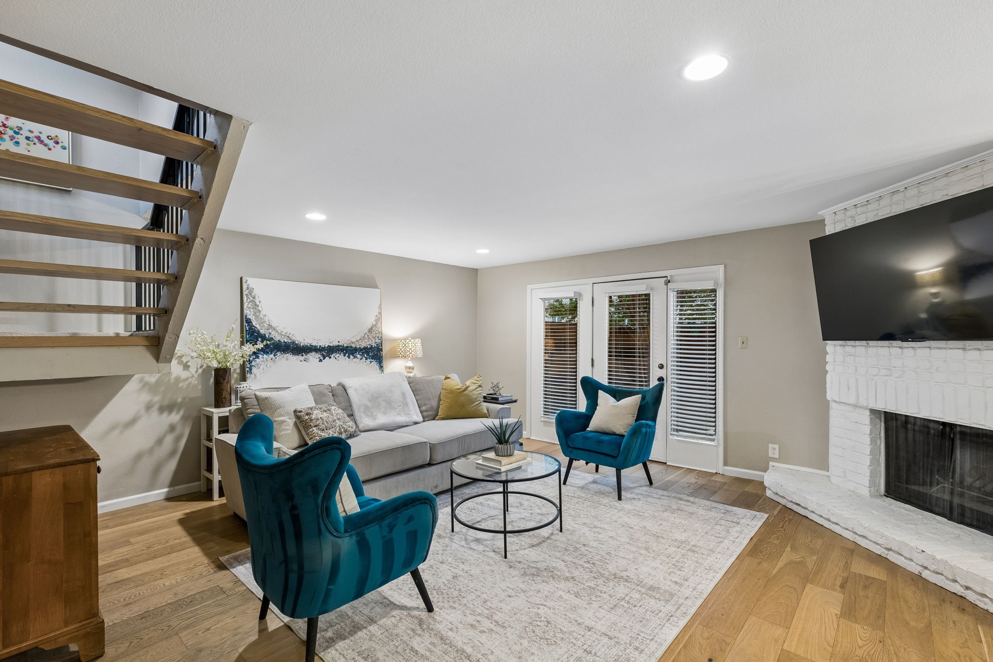 9622 Highland View Drive
