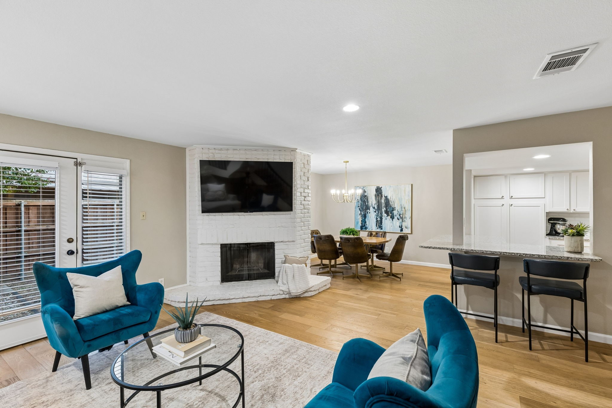 9622 Highland View Drive