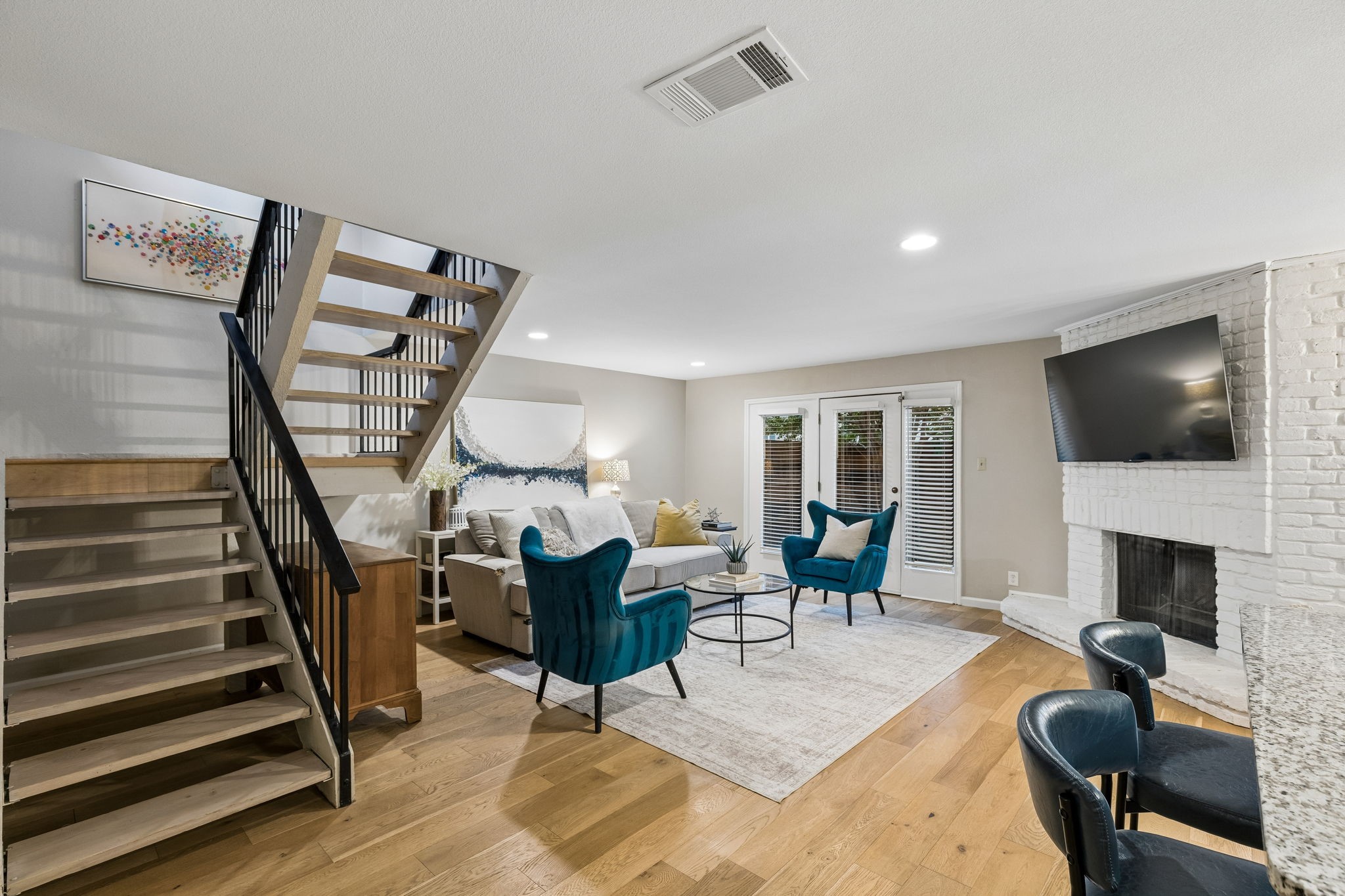 9622 Highland View Drive