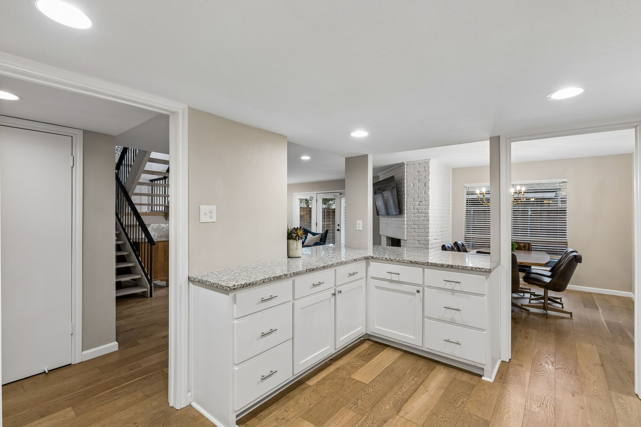 9622 Highland View Drive