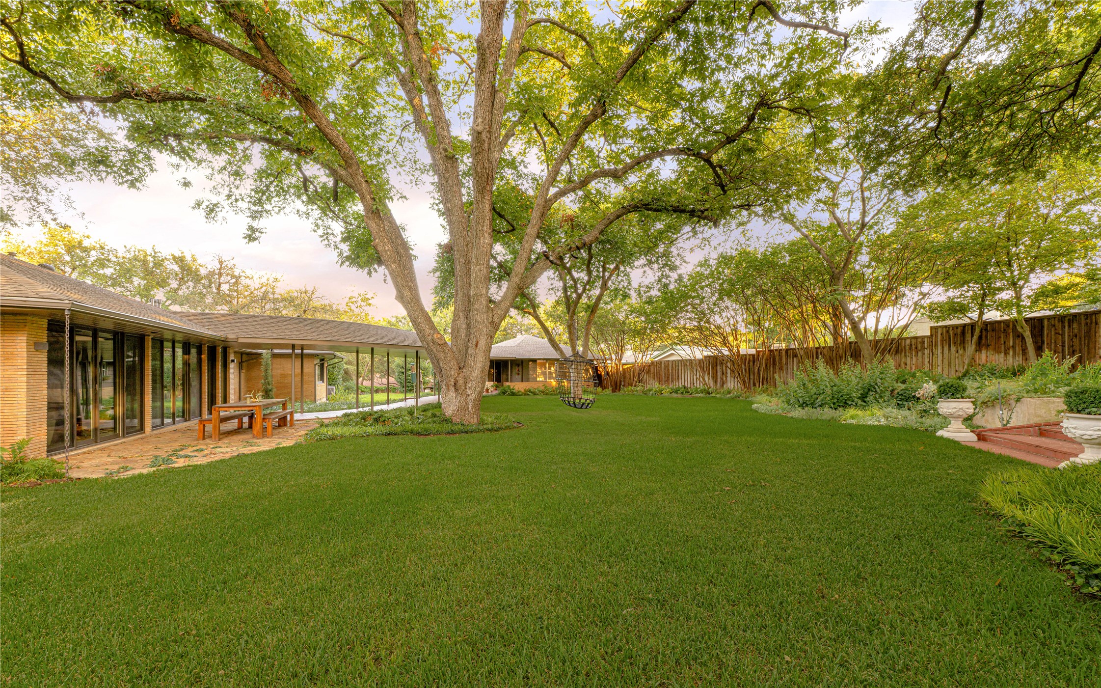 906 Leatrice Drive