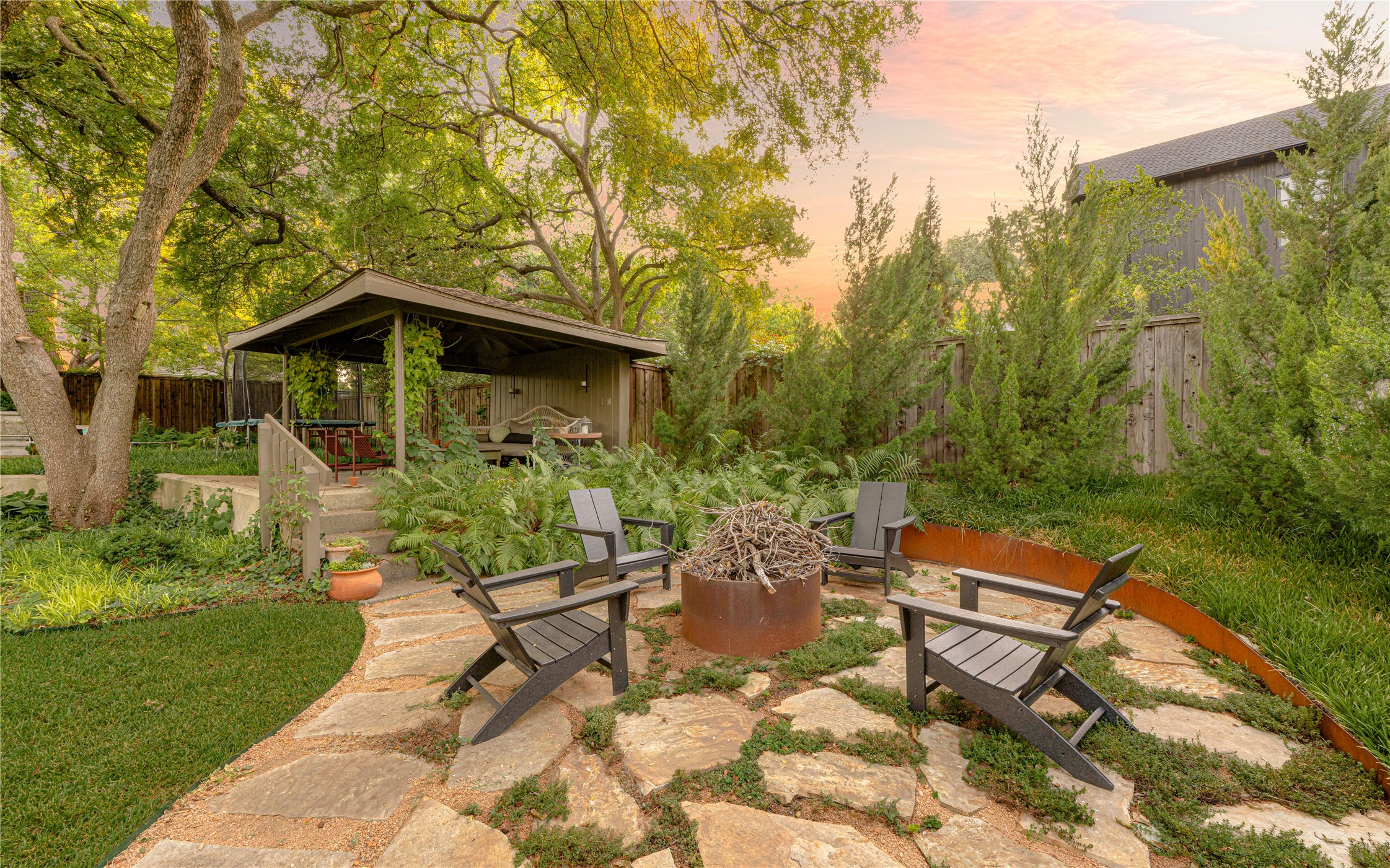 906 Leatrice Drive