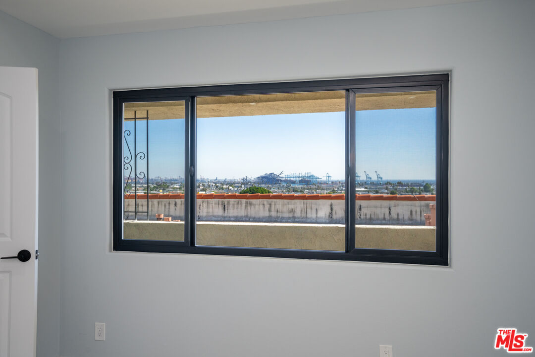 2030 S Cabrillo Ave Unit: 419