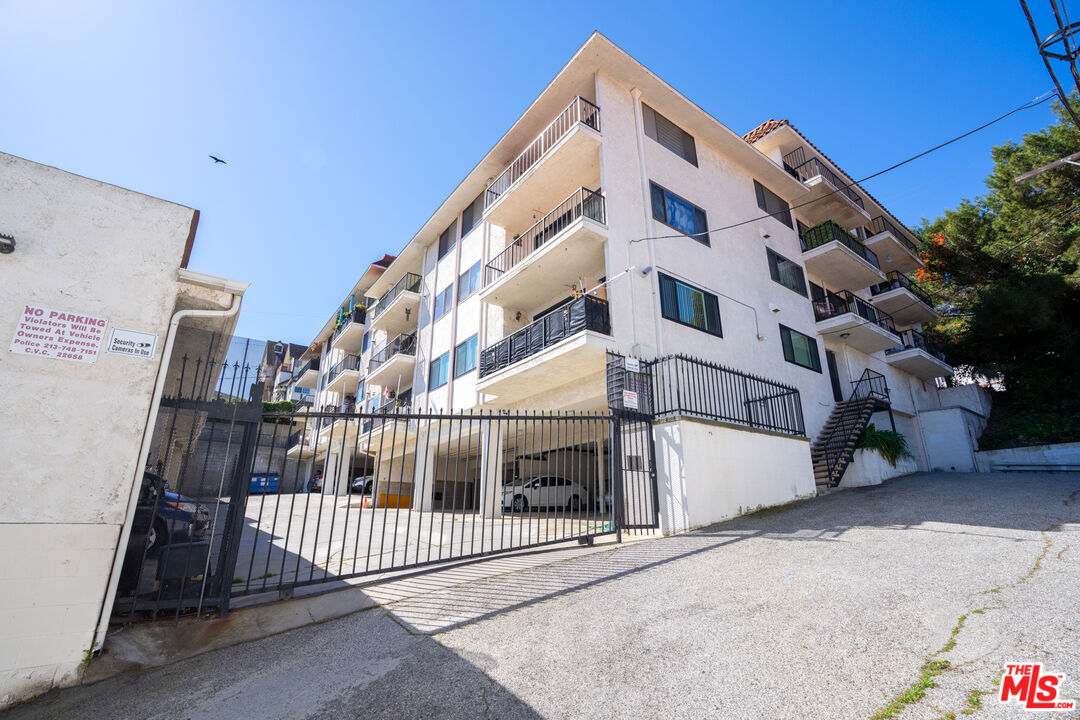 2030 S Cabrillo Ave Unit: 419