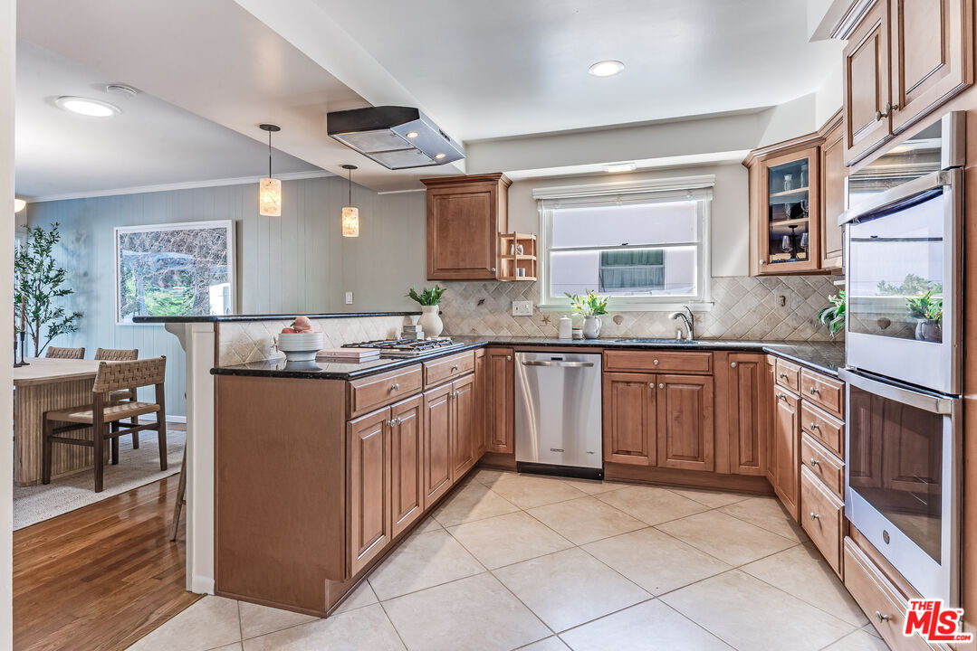 4922 Paseo Del Pavon