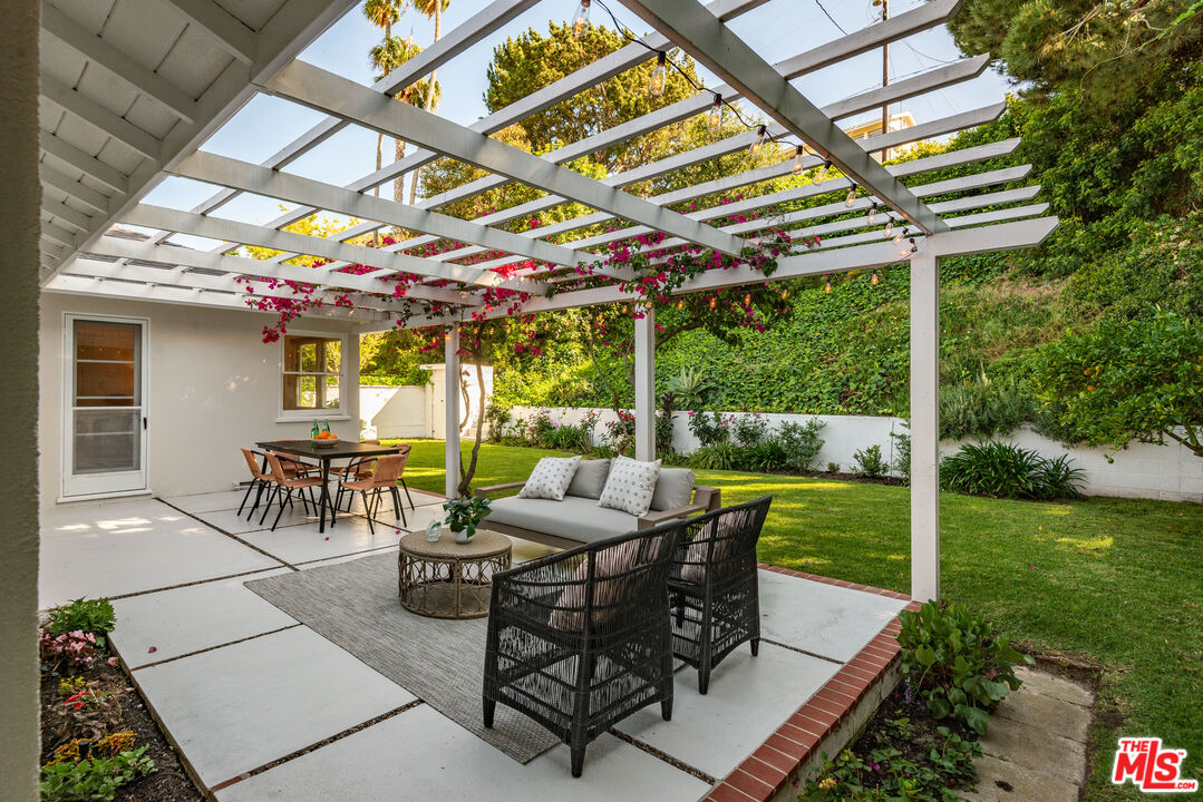 4922 Paseo Del Pavon