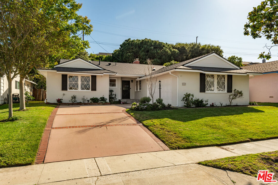 4922 Paseo Del Pavon