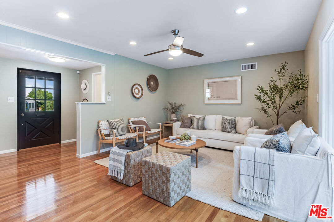 4922 Paseo Del Pavon