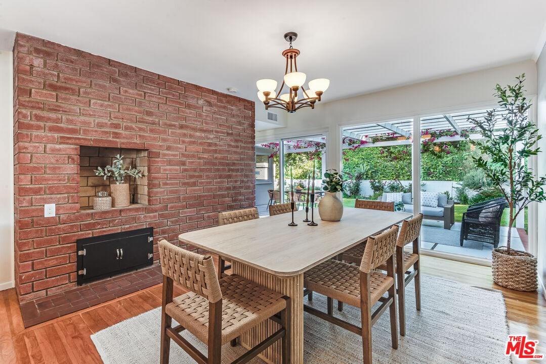 4922 Paseo Del Pavon