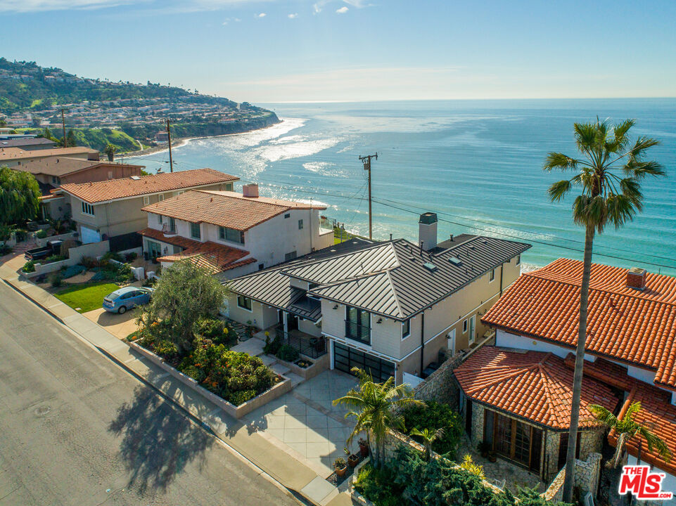 517 Paseo De La Playa