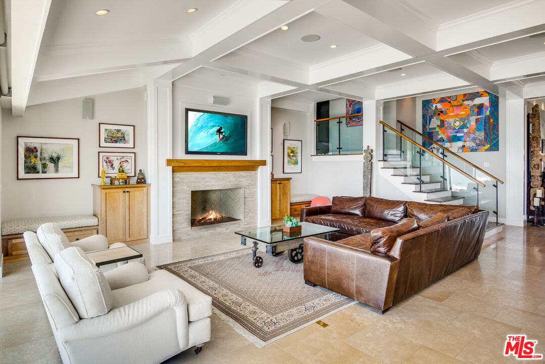 517 Paseo De La Playa