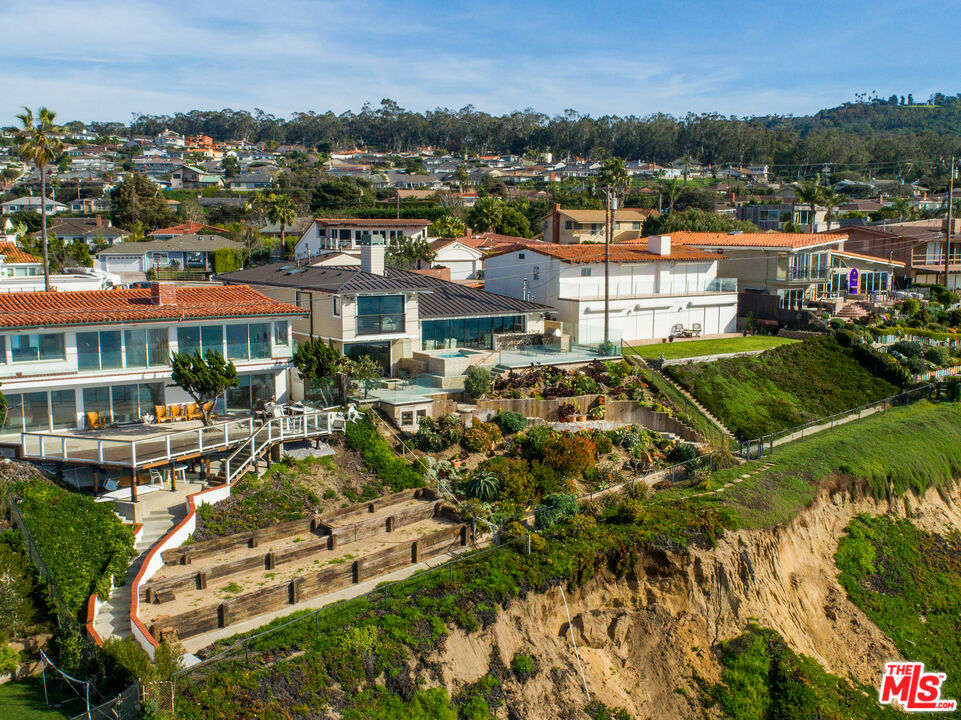 517 Paseo De La Playa