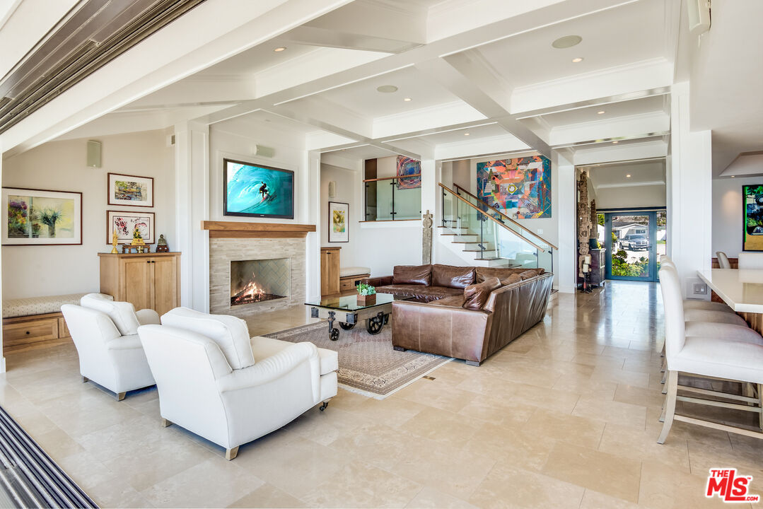517 Paseo De La Playa