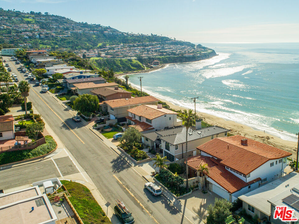 517 Paseo De La Playa