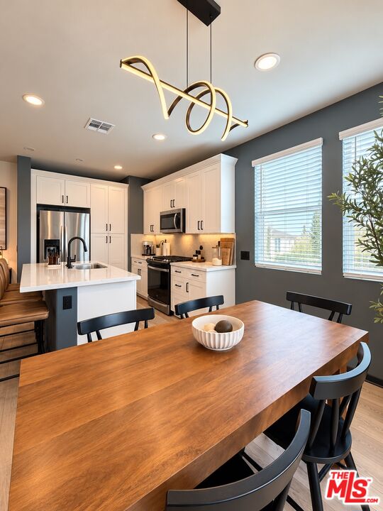 1525 Stratus Dr
