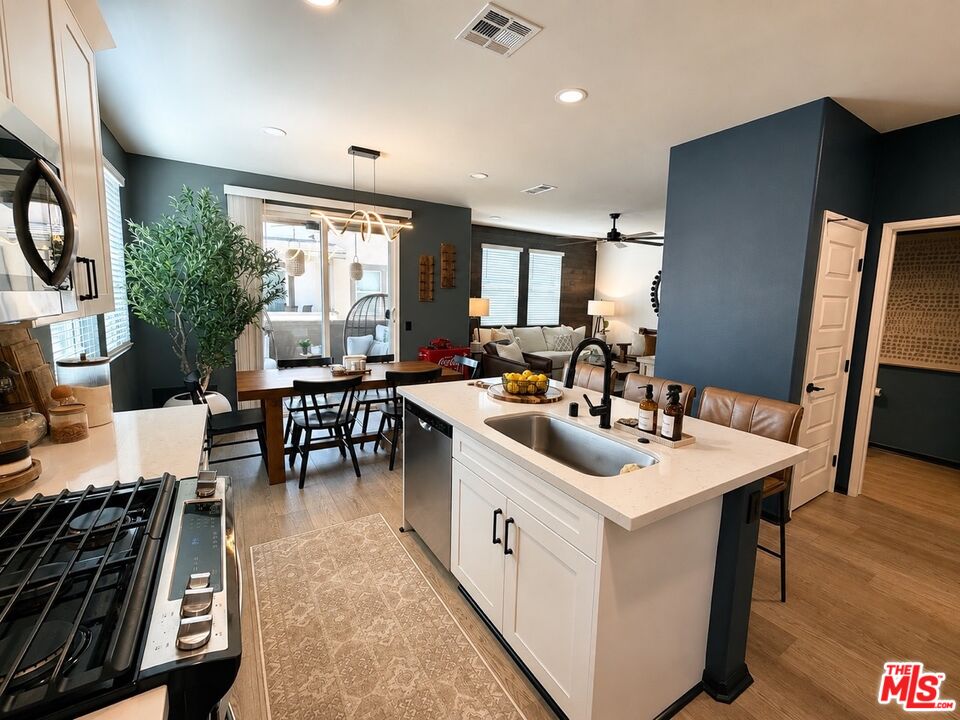 1525 Stratus Dr
