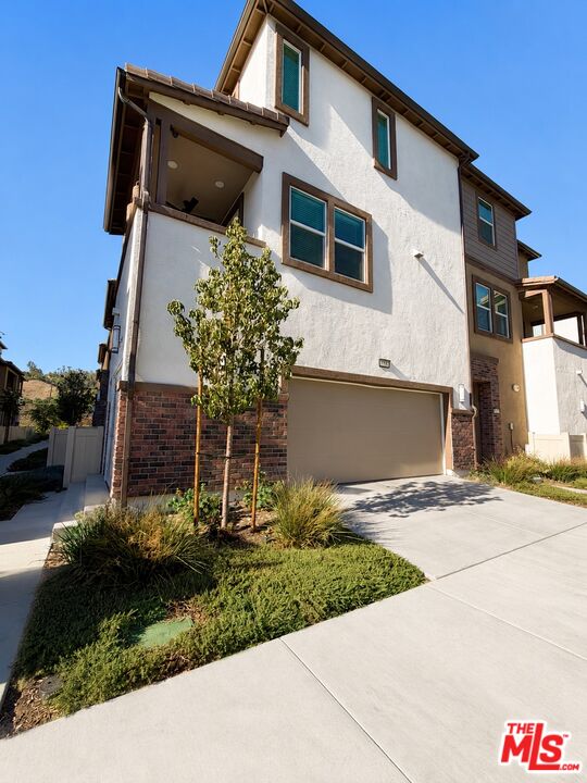 1525 Stratus Dr
