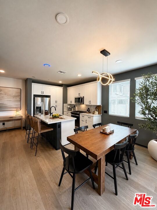 1525 Stratus Dr