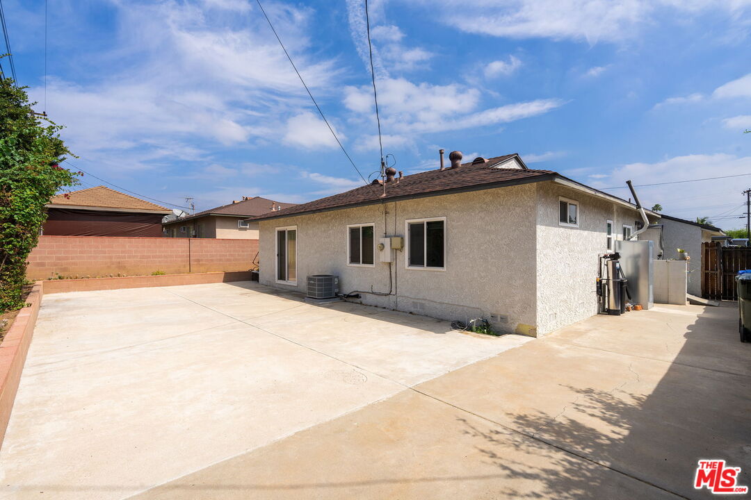 12319 Telechron Ave