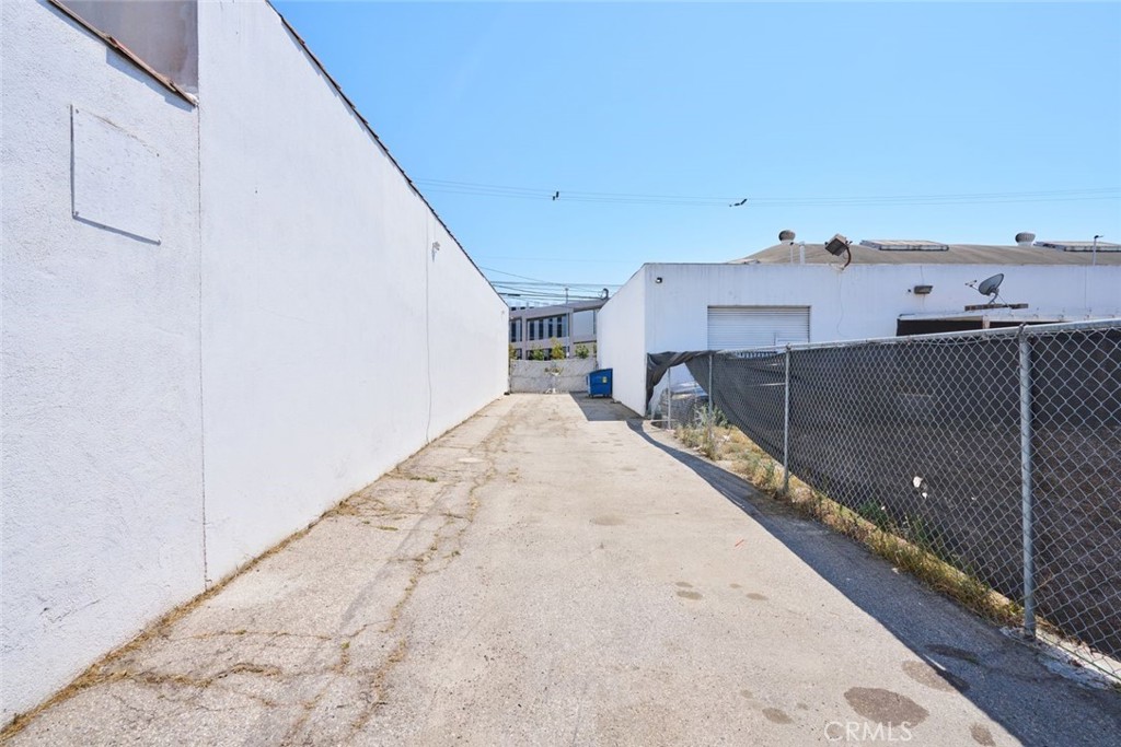 1025 W Arbor Vitae Street