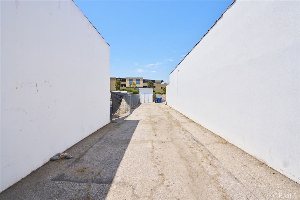 1025 W Arbor Vitae Street