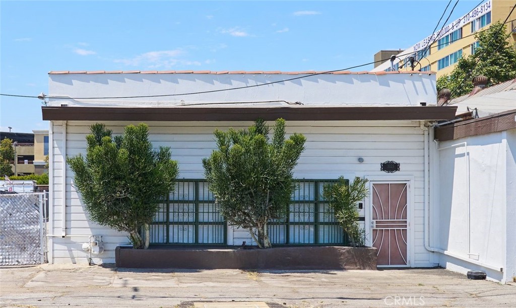 1025 W Arbor Vitae Street