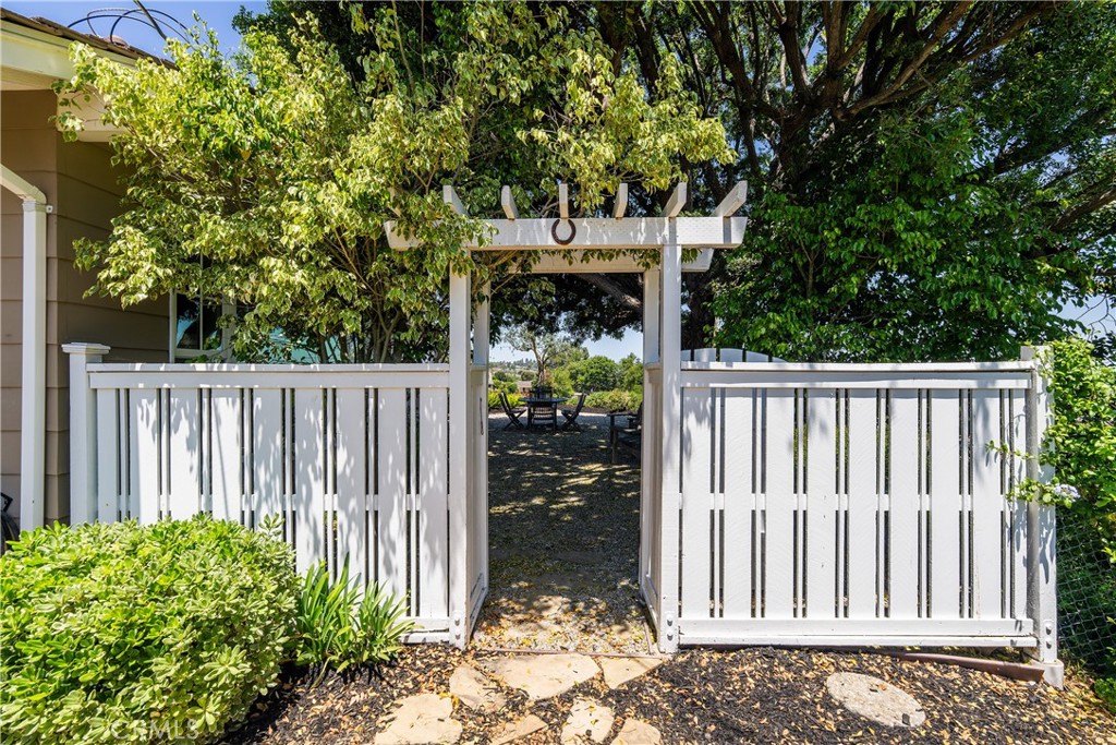 27317 Sunnyridge Road