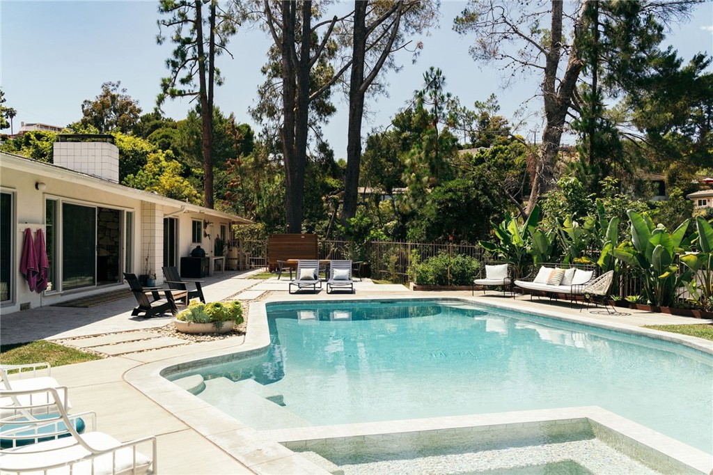 34 Shady Vista Road