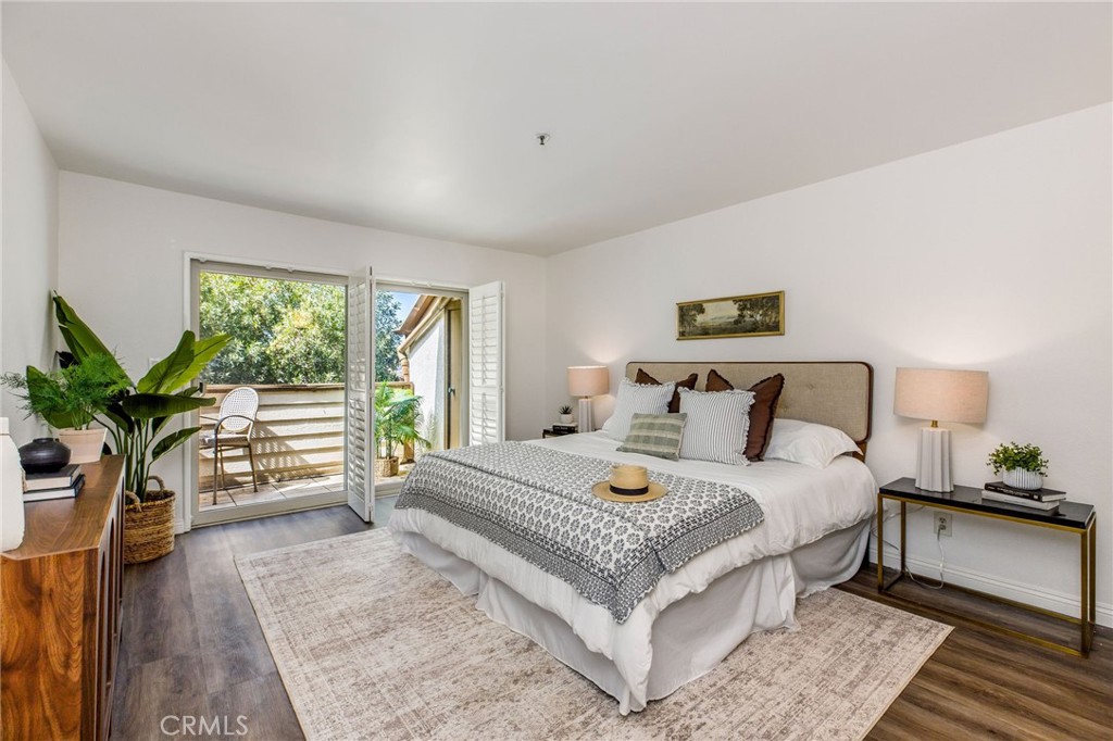 2571 Plaza del Amo 310