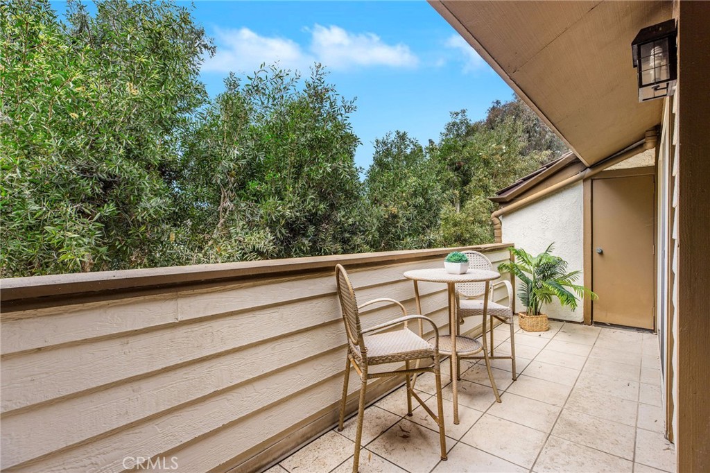 2571 Plaza del Amo 310