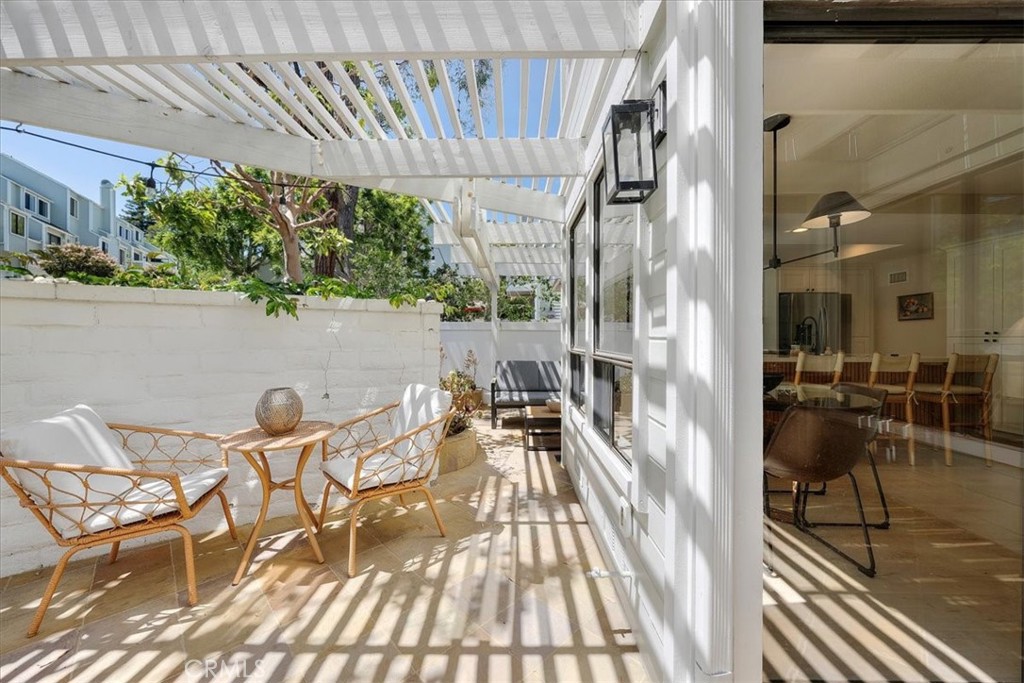 1150 W Capitol Drive 114