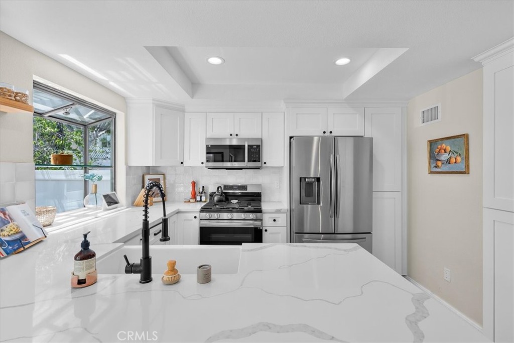 1150 W Capitol Drive 114