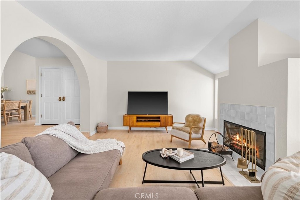 1150 W Capitol Drive 114