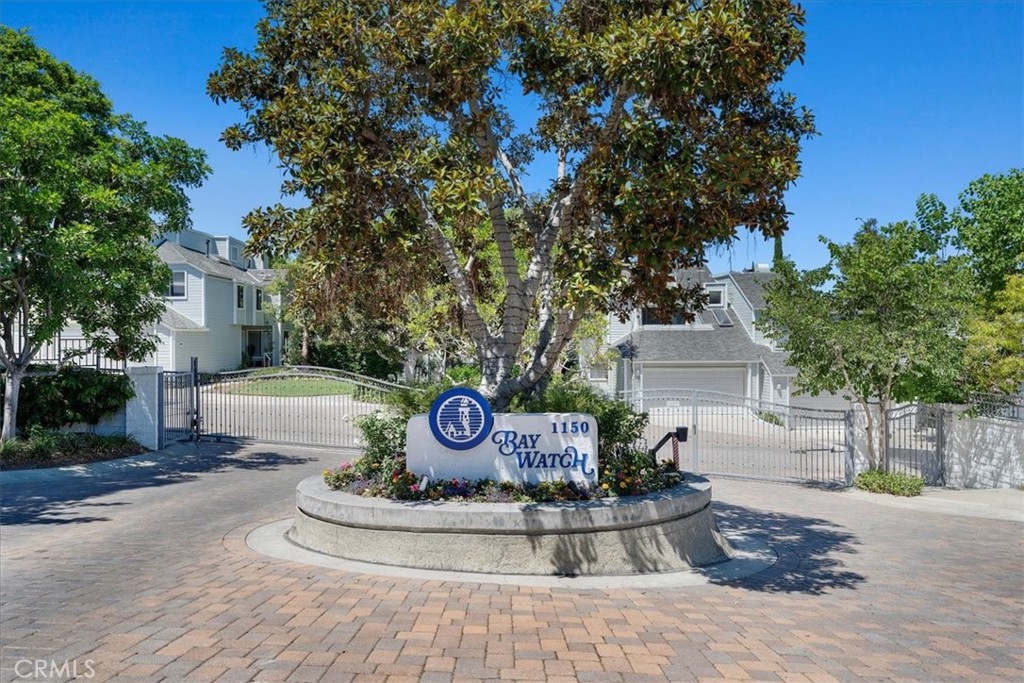 1150 W Capitol Drive 114