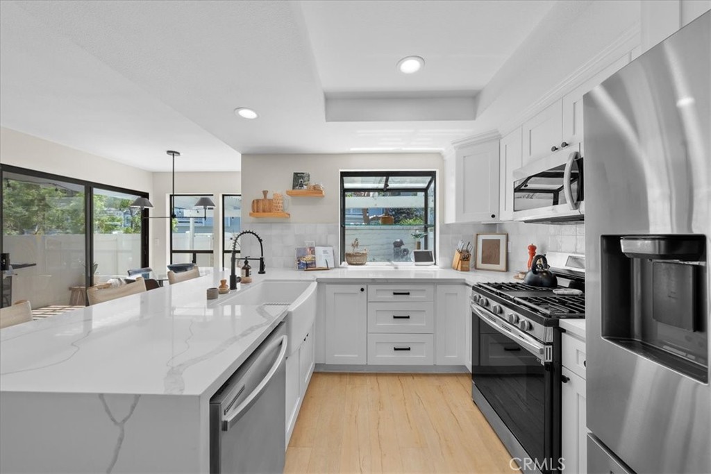 1150 W Capitol Drive 114