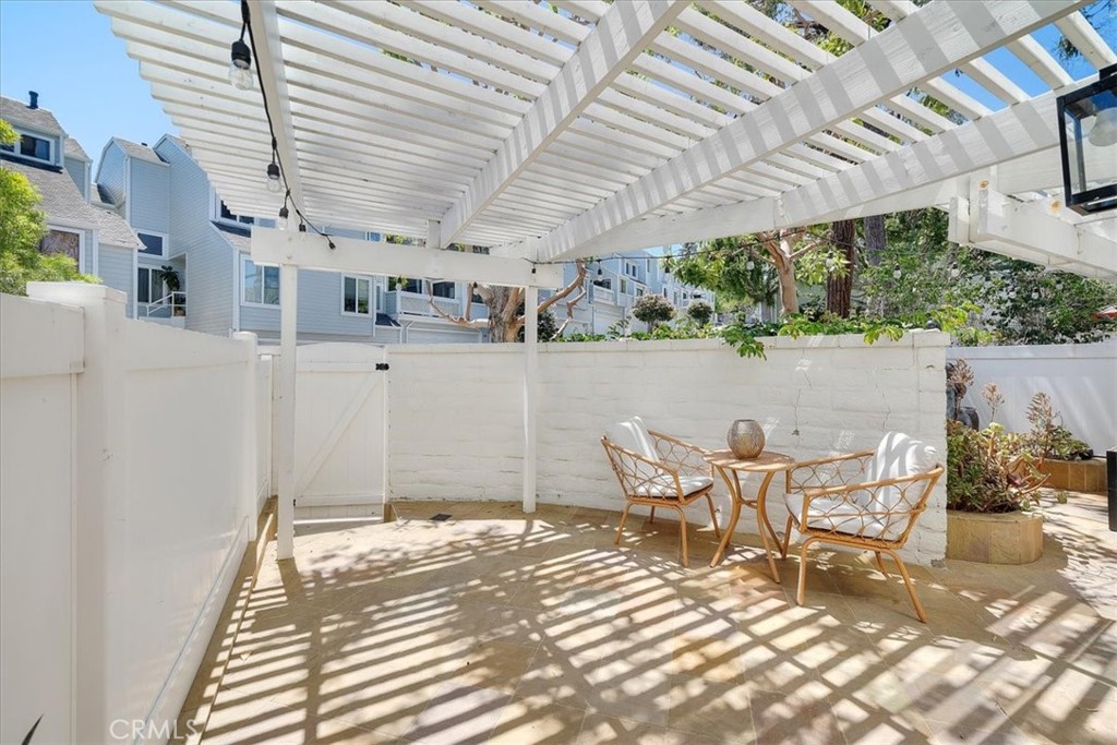 1150 W Capitol Drive 114