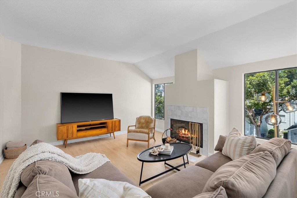 1150 W Capitol Drive 114