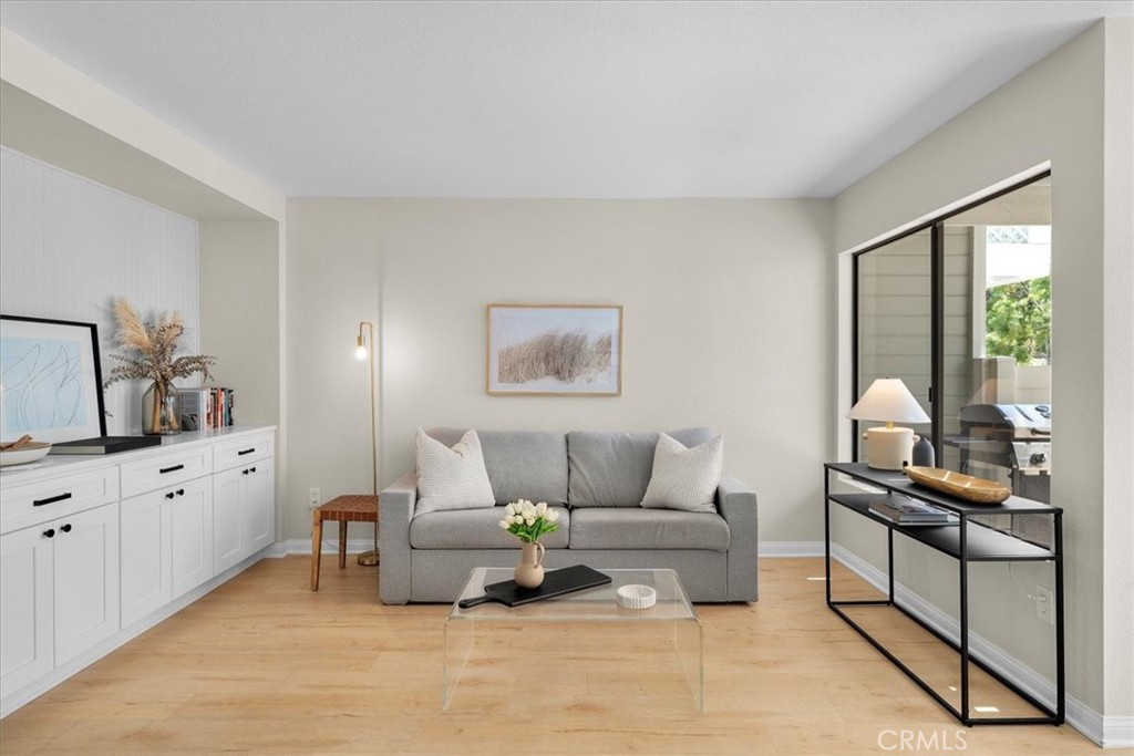 1150 W Capitol Drive 114