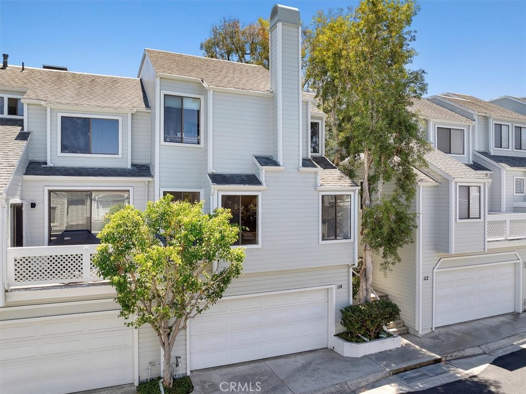 1150 W Capitol Drive 114