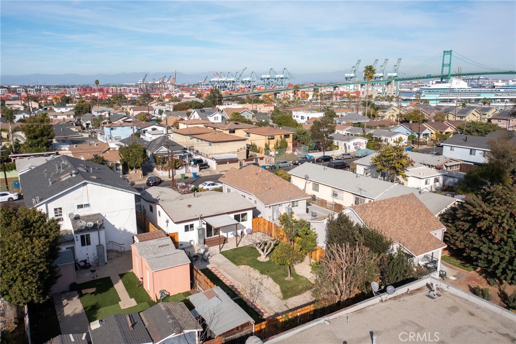 261 W Sepulveda Street