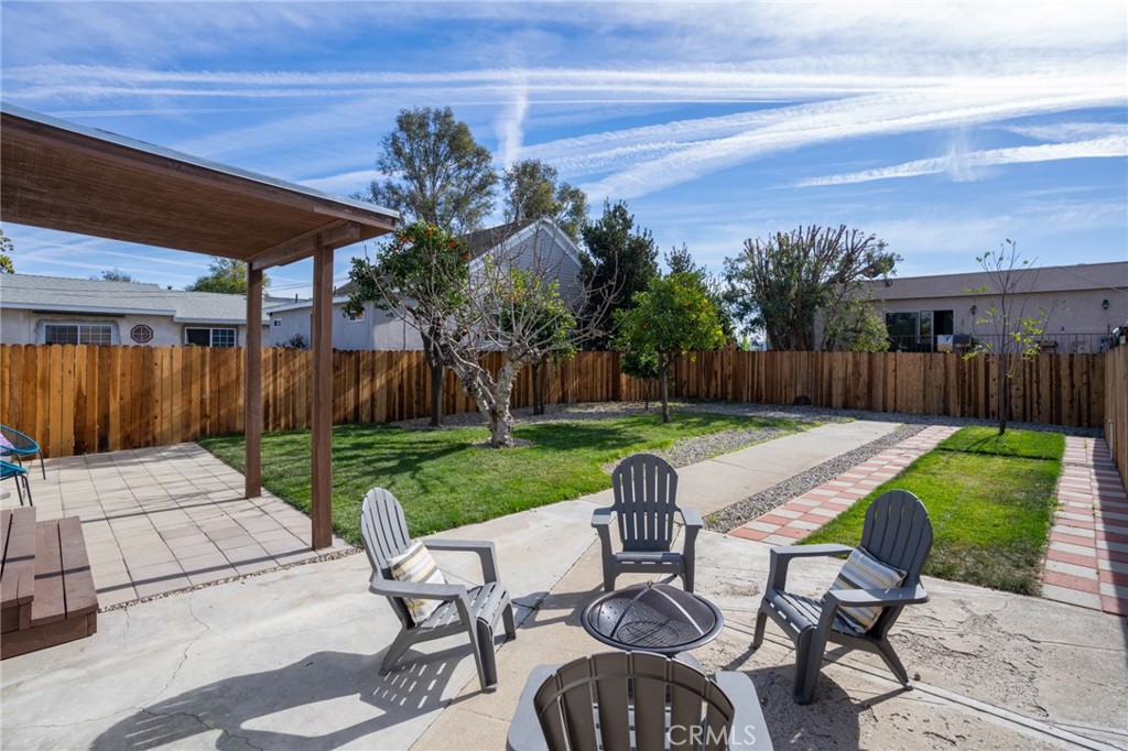 261 W Sepulveda Street