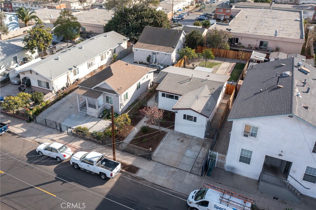 261 W Sepulveda Street