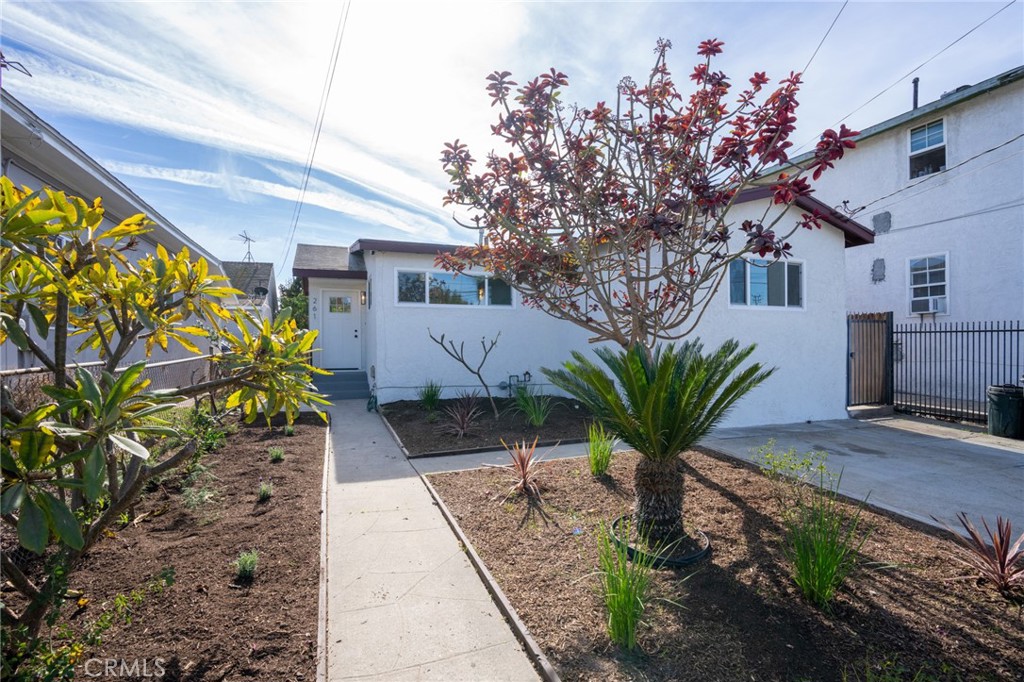 261 W Sepulveda Street